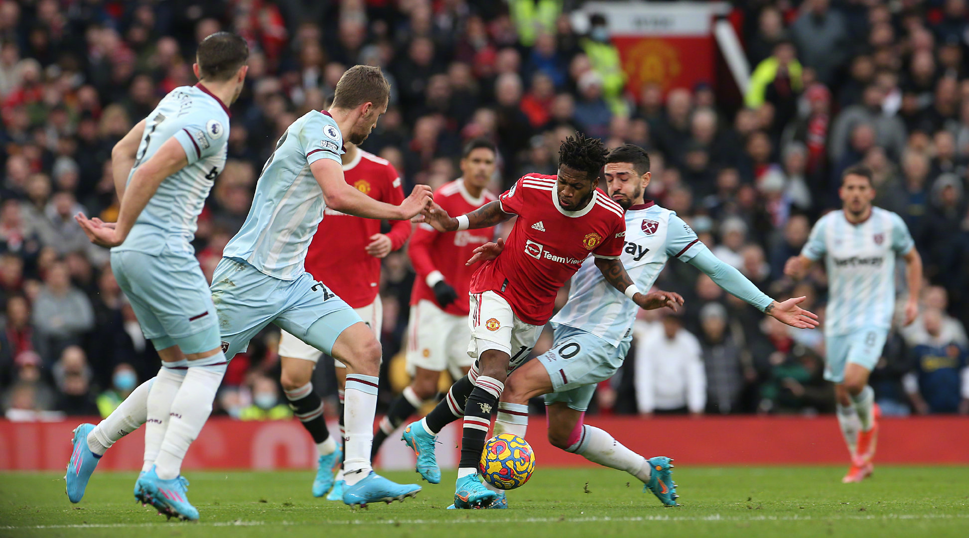 员爆发口角 员爆发口角