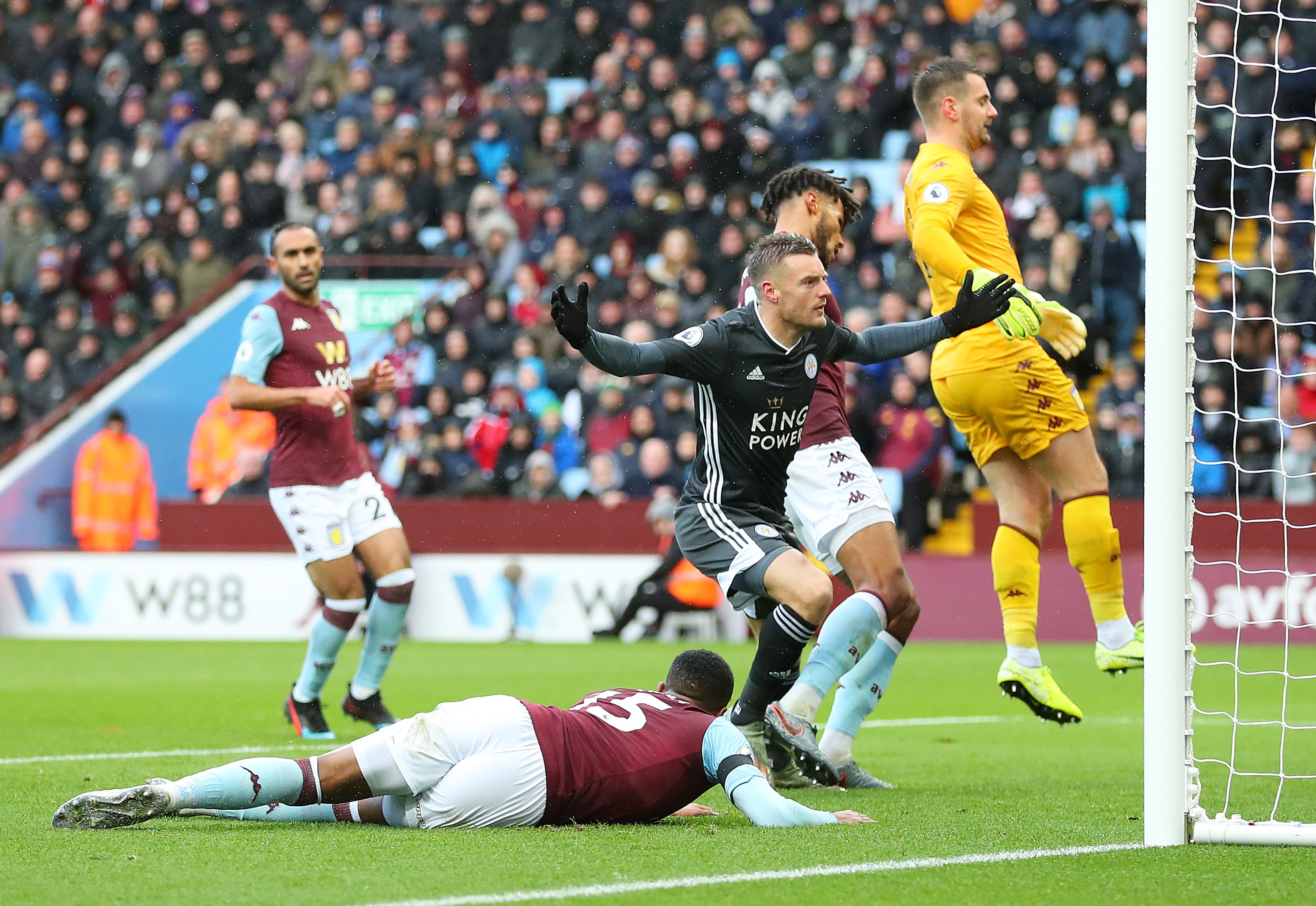 迪亚斯正在 迪亚斯正在